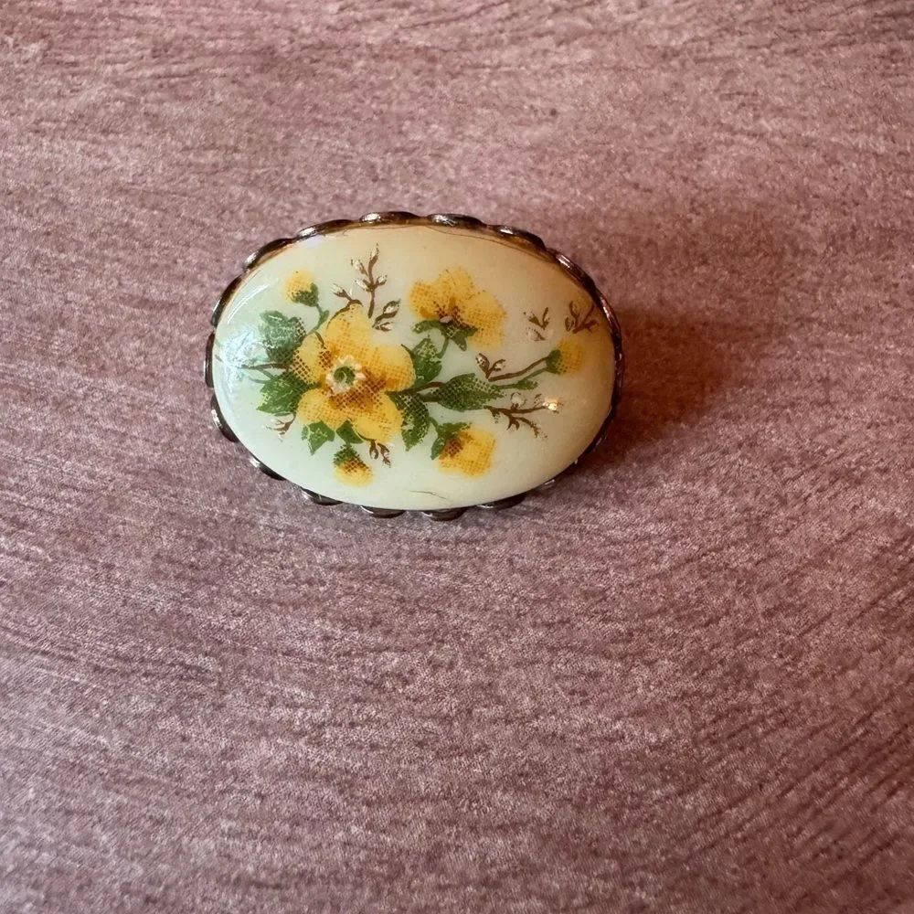 Vintage floral Brooch Printed Yellow Flowers Art Deco Cottagecore 50s